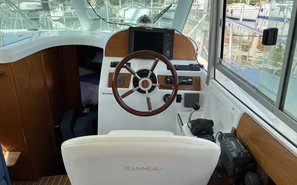 slider 11 Jeanneau Merry Fisher 925