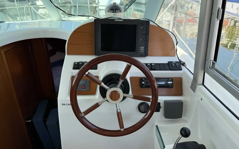 slider 12 Jeanneau Merry Fisher 925