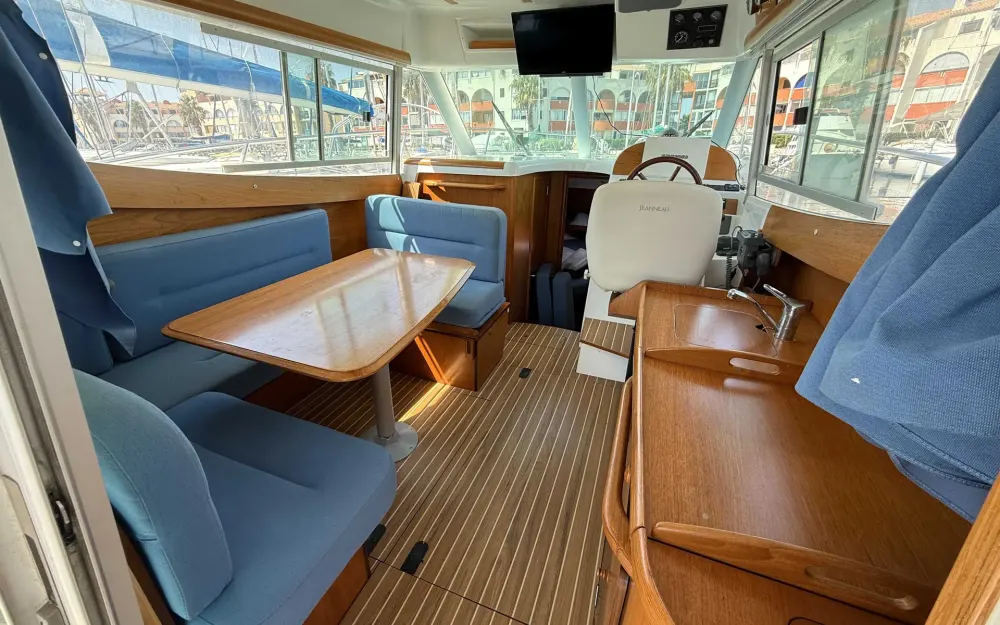 slider 7 Jeanneau Merry Fisher 925