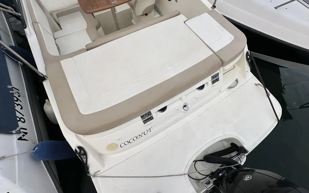 slider 12 Bayliner VR5 Cuddy