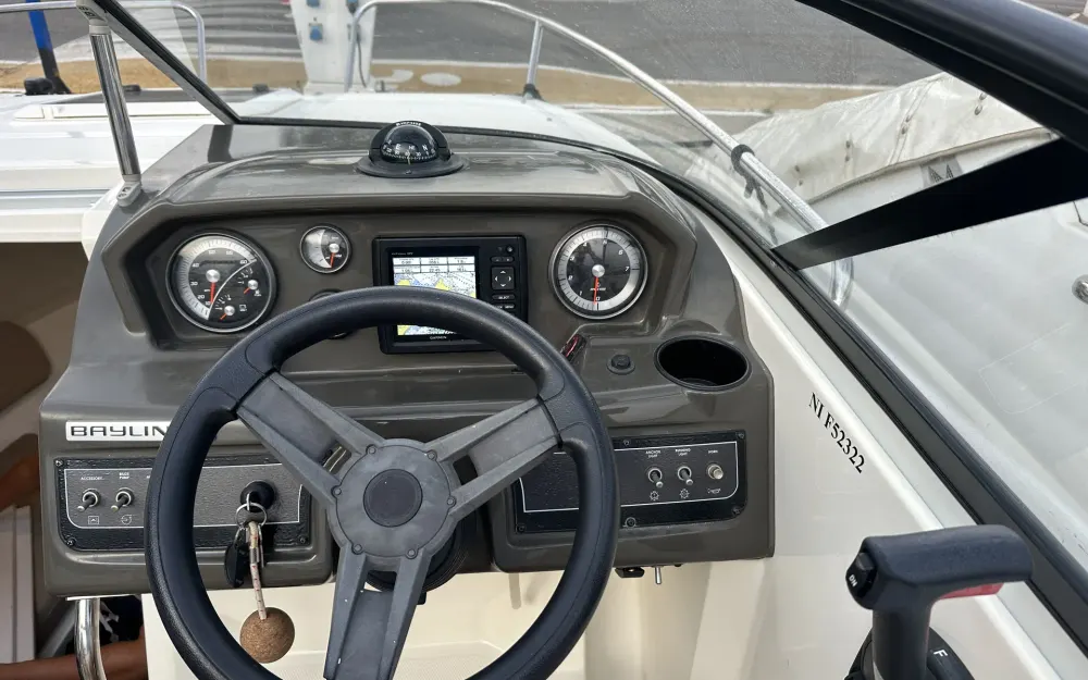 slider 13 Bayliner VR5 Cuddy
