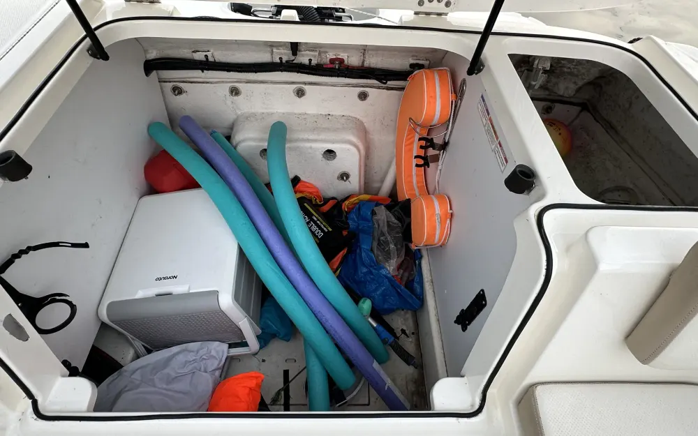 slider 19 Bayliner VR5 Cuddy