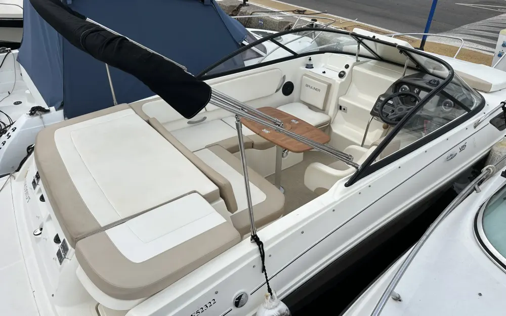 slider 8 Bayliner VR5 Cuddy
