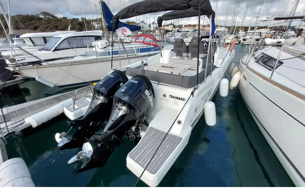 slider 19 Jeanneau Cap Camarat 9.0 WA