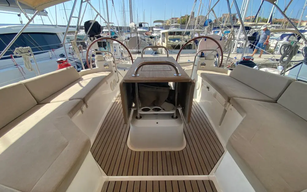 slider 6 Jeanneau  53