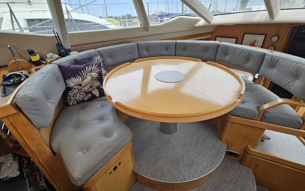 slider 11 Wauquiez Pilot Saloon 60
