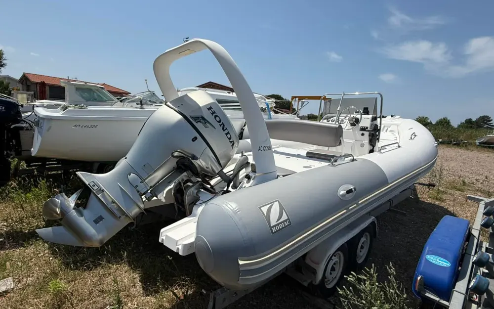 slider 9 Zodiac Medline 650