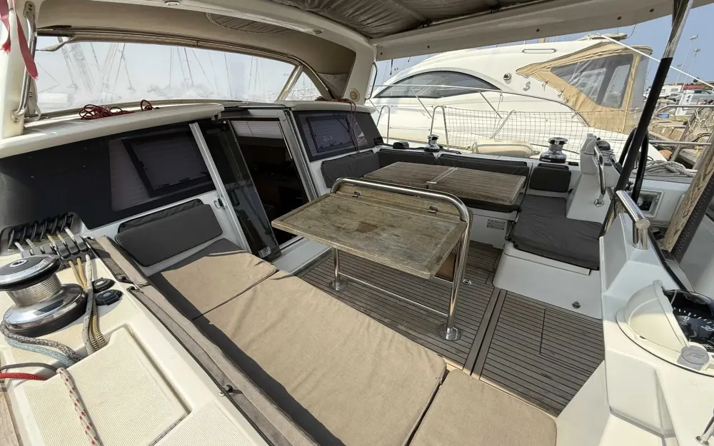 slider 11 Beneteau Sense 51