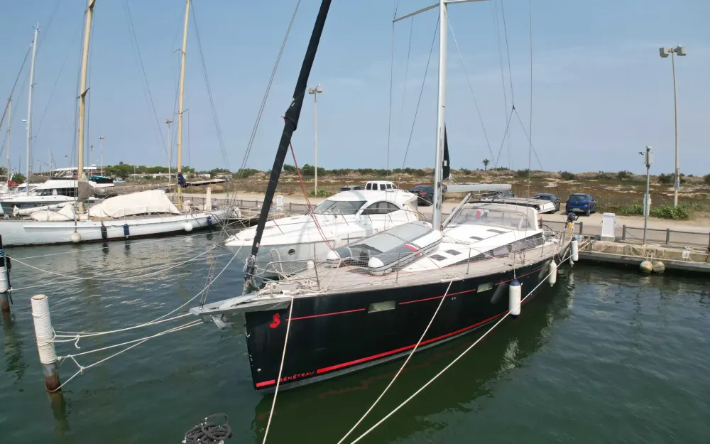 slider 3 Beneteau Sense 51