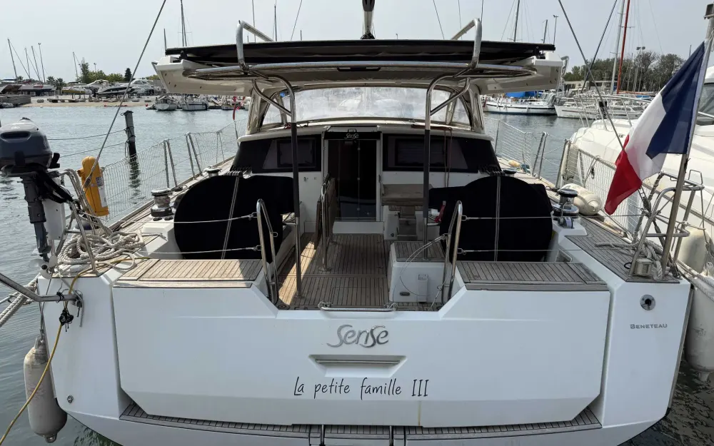 slider 6 Beneteau Sense 51