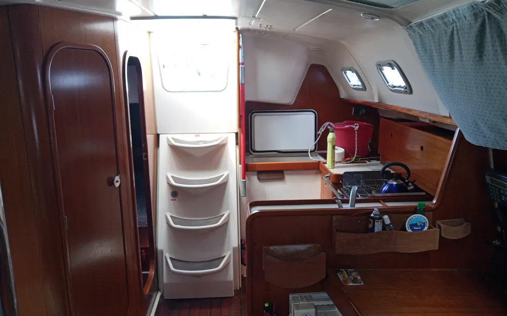 slider 8 Beneteau Oceanis 321