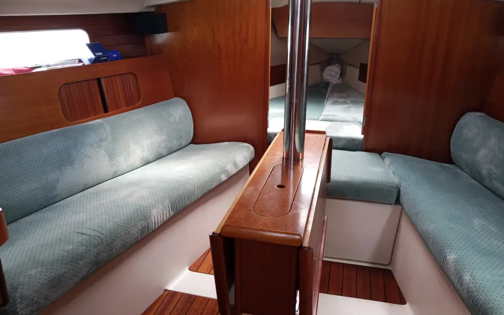 slider 9 Beneteau Oceanis 321