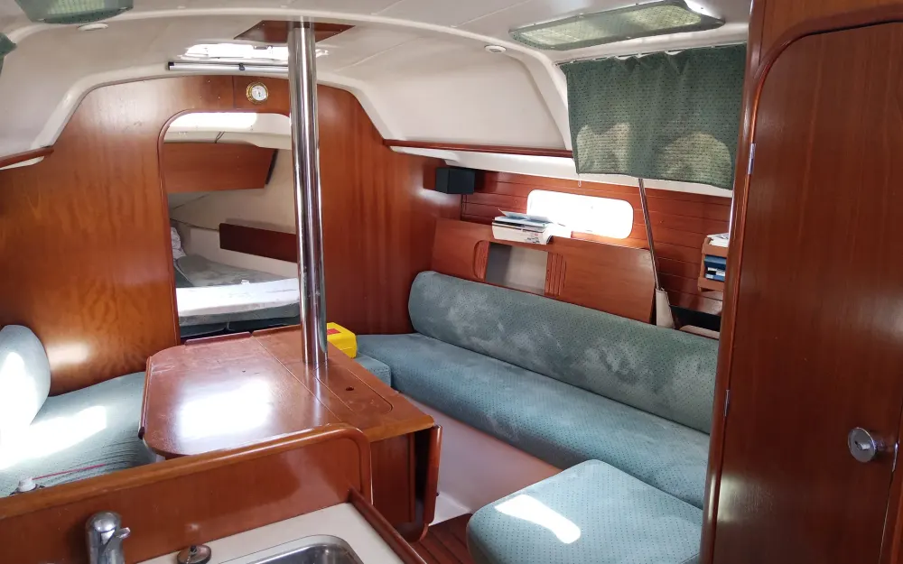 slider 5 Beneteau Oceanis 321