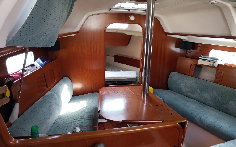 slider 6 Beneteau Oceanis 321