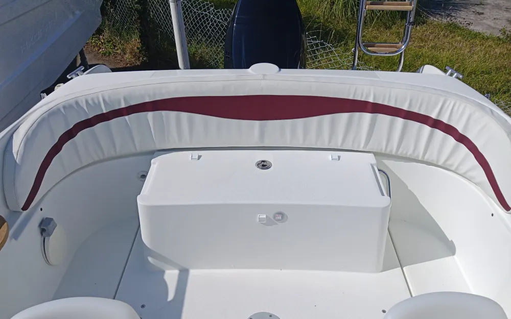 slider 10 Beneteau Flyer 650 WA