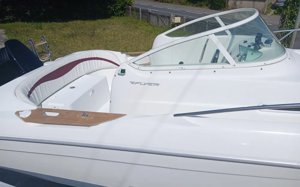 slider 4 Beneteau Flyer 650 WA