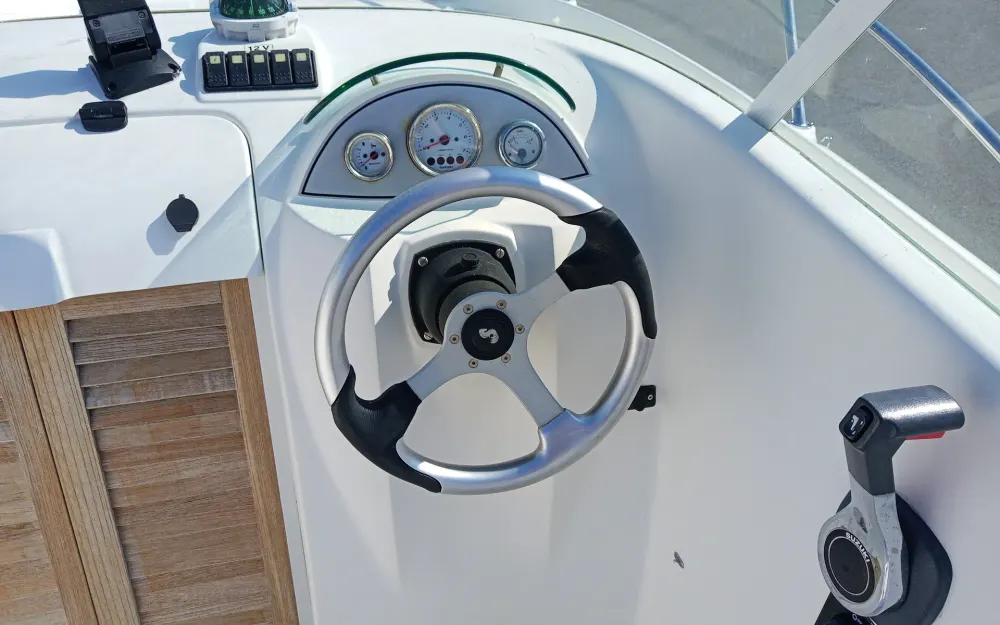 slider 6 Beneteau Flyer 650 WA
