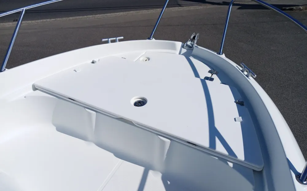 slider 8 Beneteau Flyer 650 WA