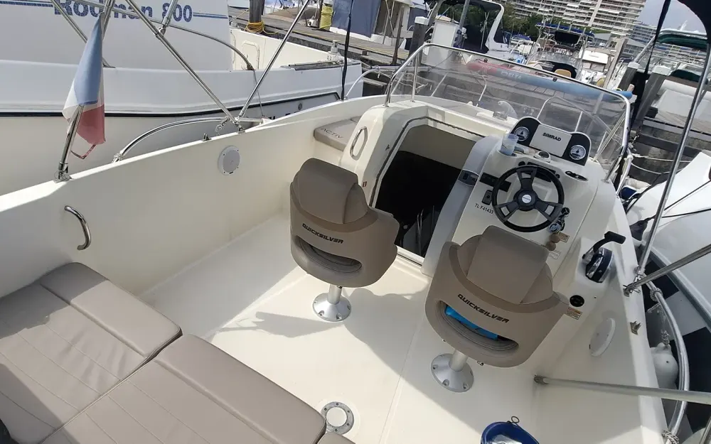 slider 15 Quicksilver Activ 675 Open