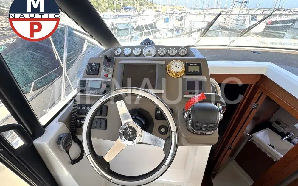 slider 12 Jeanneau NC 9