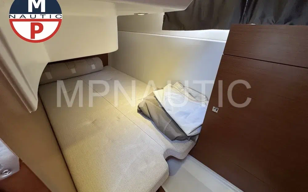 slider 16 Jeanneau NC 9