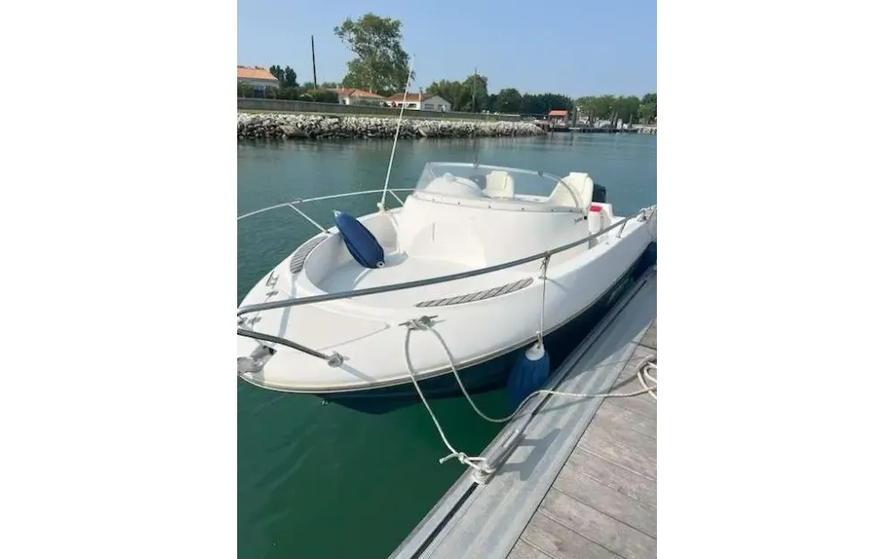 slider 6 Jeanneau Cap Camarat 650