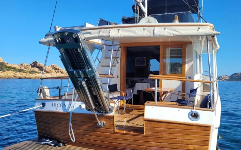 slider 2 Grand Banks  42 Europa