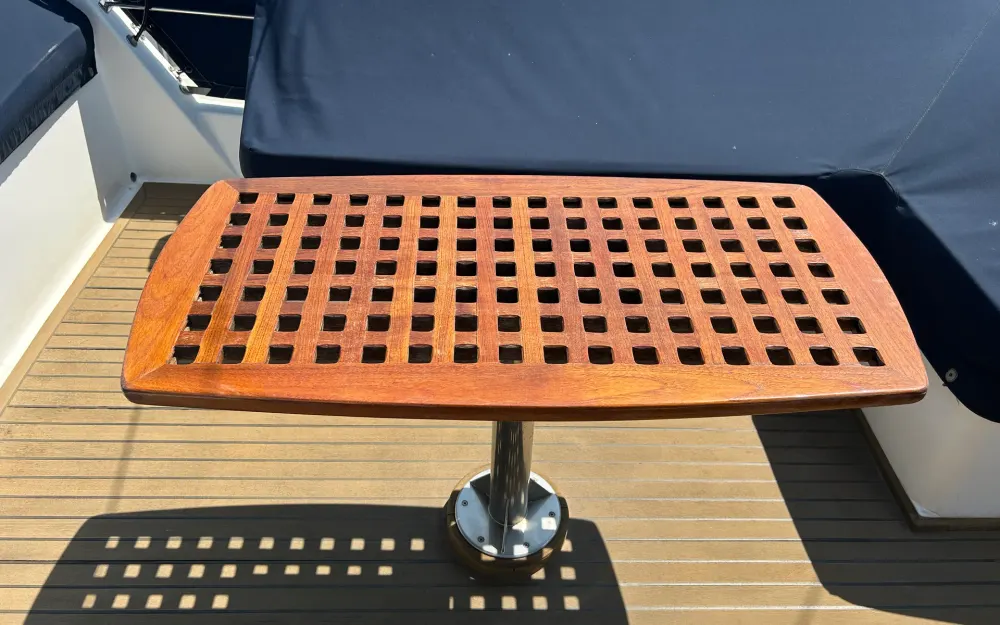 slider 19 Grand Banks  42 Europa