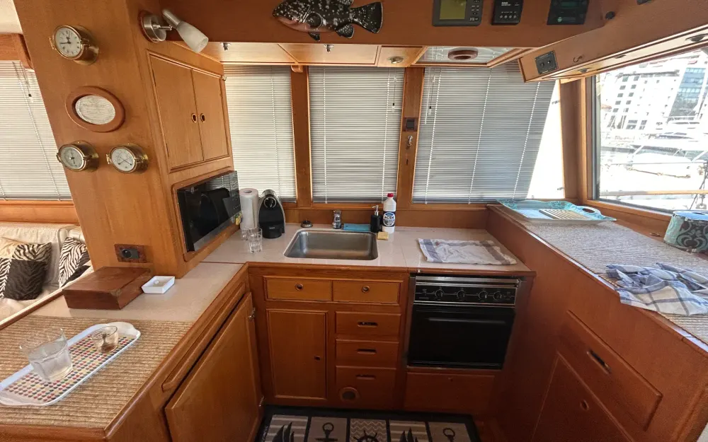 slider 5 Grand Banks  42 Europa
