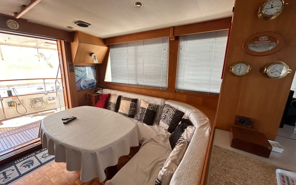 slider 3 Grand Banks  42 Europa