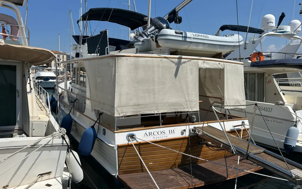 slider 17 Grand Banks  42 Europa