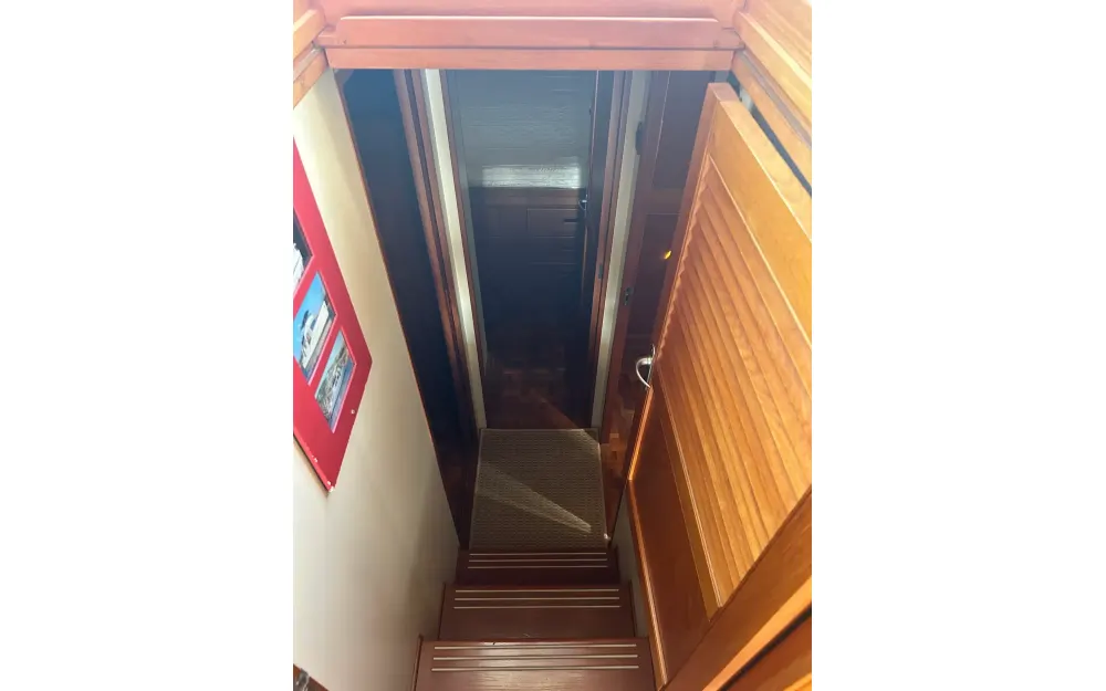 slider 27 Grand Banks  42 Europa