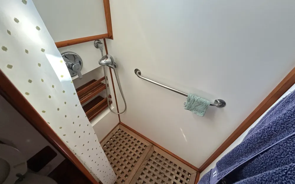slider 31 Grand Banks  42 Europa