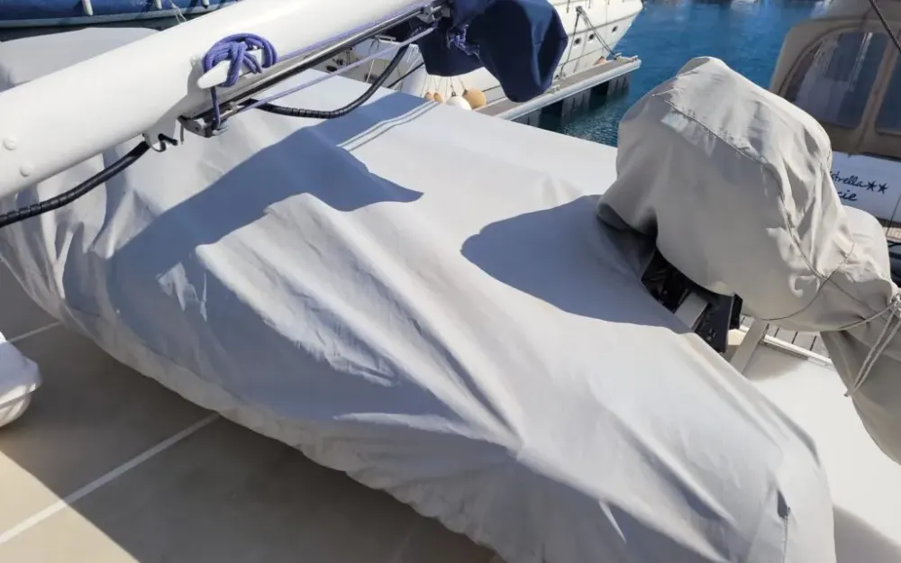 slider 25 Grand Banks  42 Europa