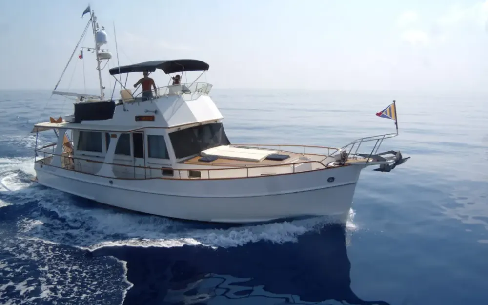 slider 0 Grand Banks  42 Europa