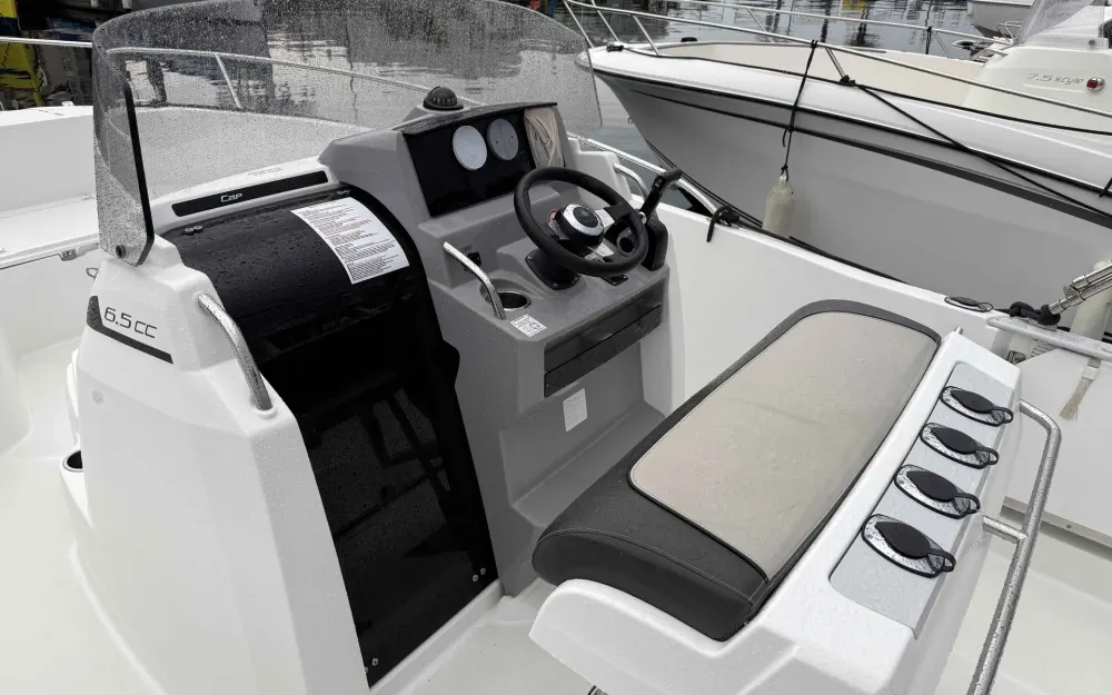 slider 9 Jeanneau Cap Camarat 6.5 CC