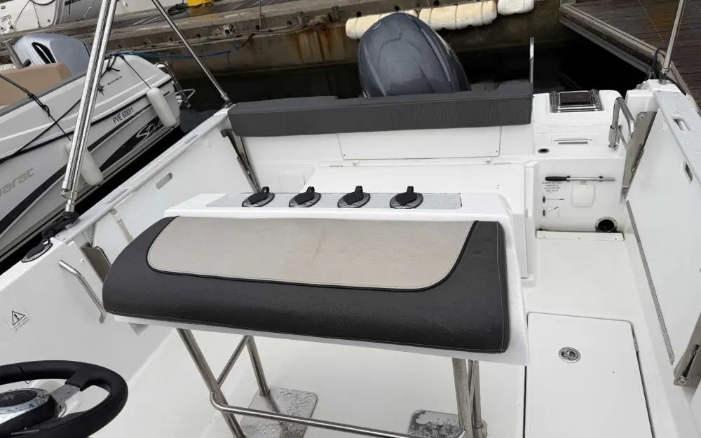 slider 6 Jeanneau Cap Camarat 6.5 CC