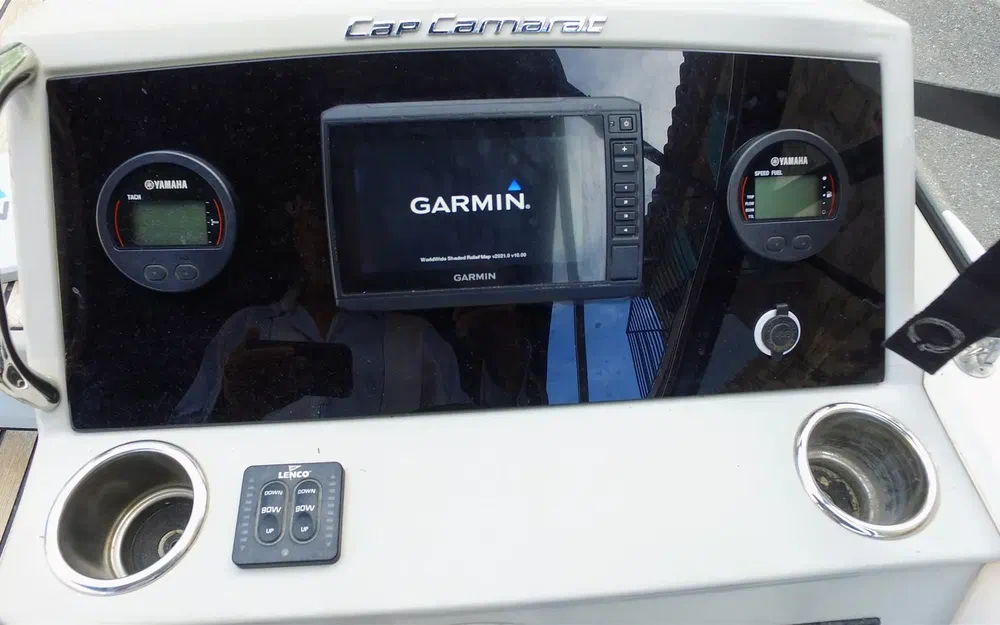 slider 11 Jeanneau Cap Camarat 7.5 DC