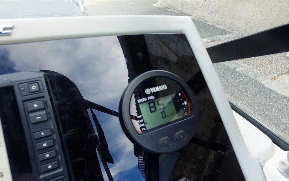 slider 14 Jeanneau Cap Camarat 7.5 DC