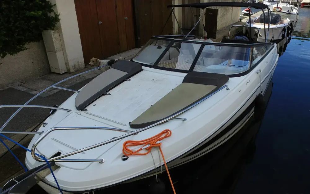 slider 2 Jeanneau Cap Camarat 7.5 DC Serie 2