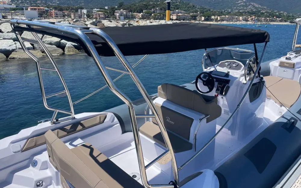slider 3 Ranieri Cayman 26 Sport Touring