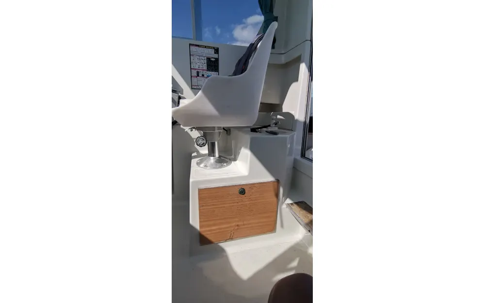 slider 17 Jeanneau Merry Fisher 610
