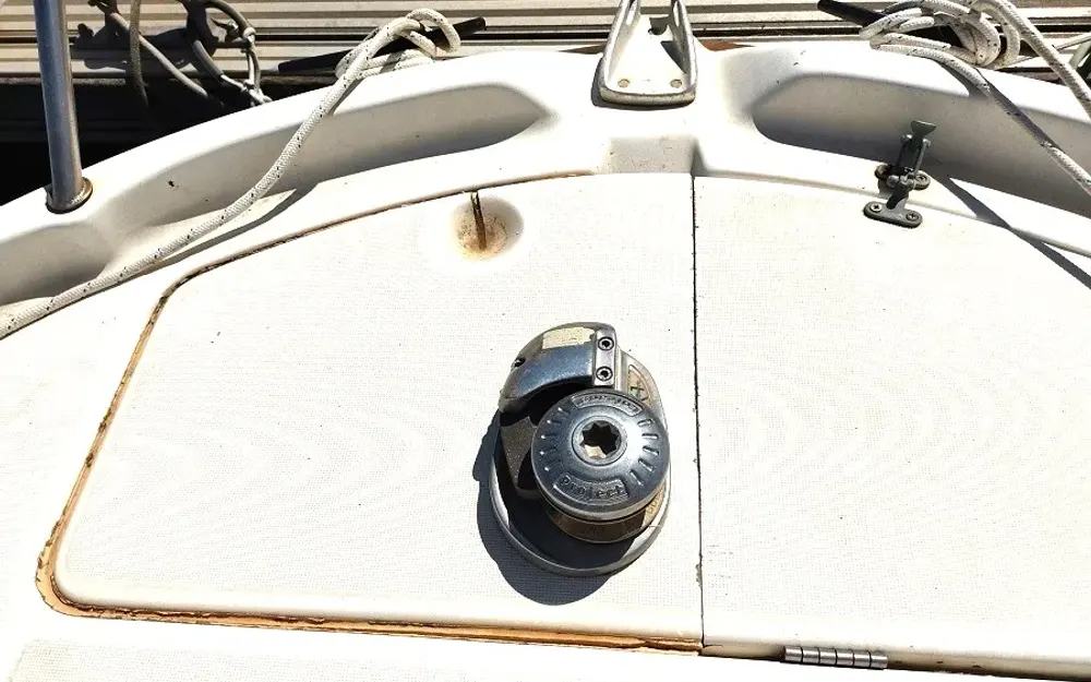 slider 9 Beneteau Antares S6TF