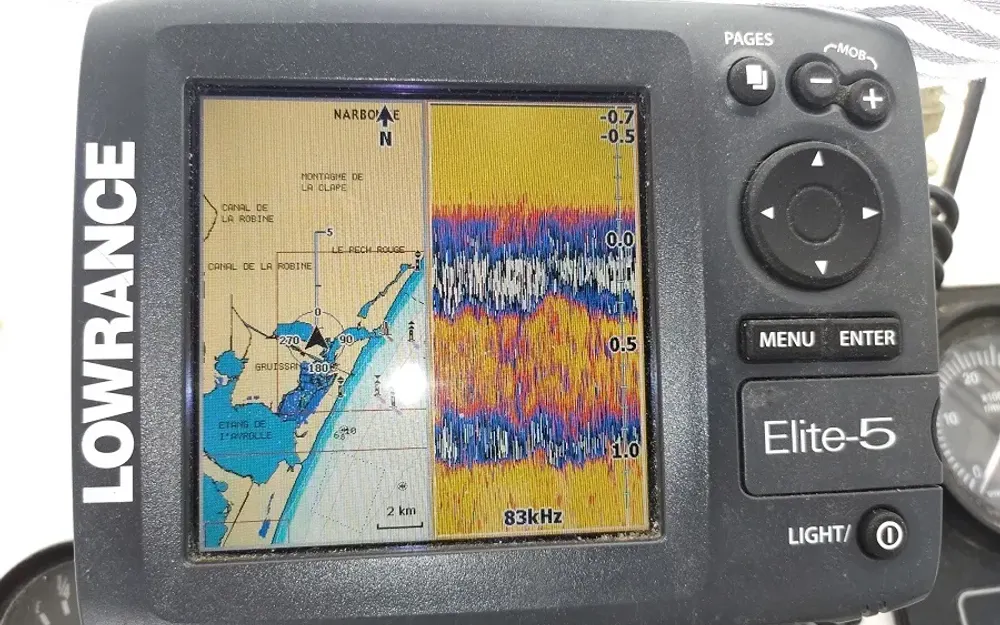 slider 15 Beneteau Antares S6TF