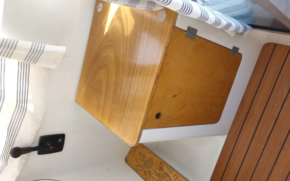 slider 16 Beneteau Antares S6TF