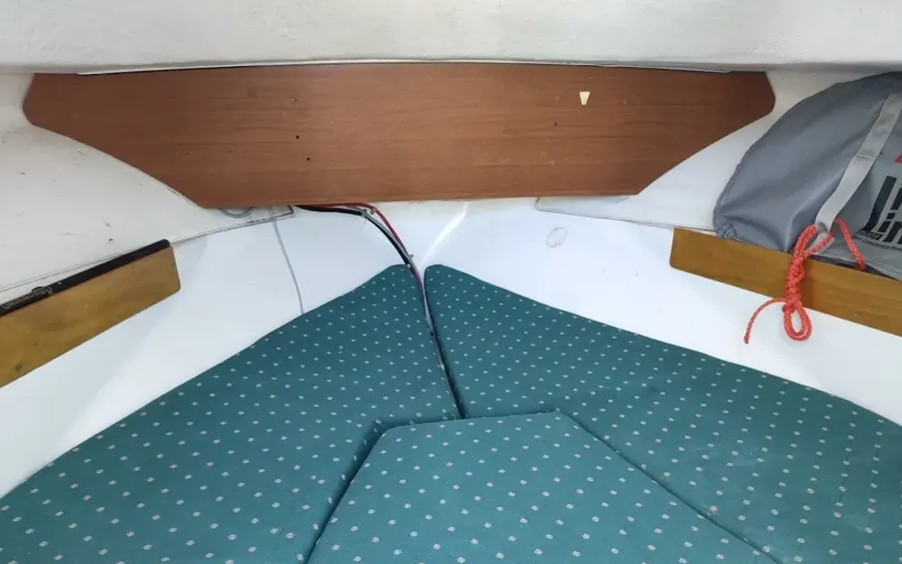 slider 18 Beneteau Antares S6TF