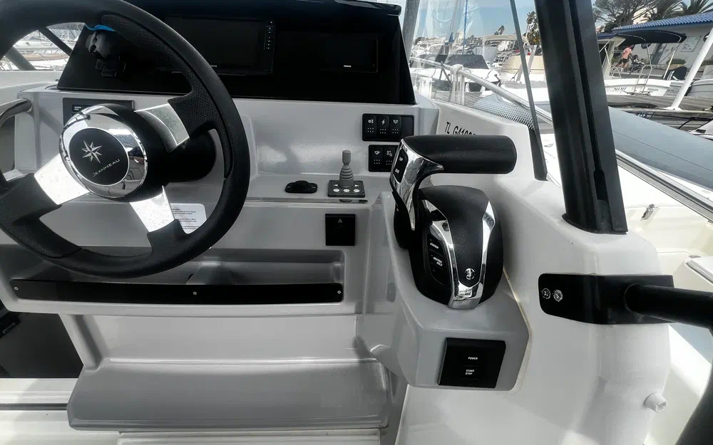 slider 10 Jeanneau Cap Camarat 7.5 WA