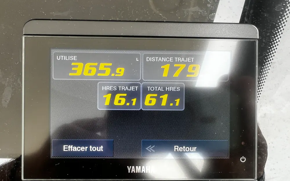 slider 14 Jeanneau Cap Camarat 7.5 WA Serie 3