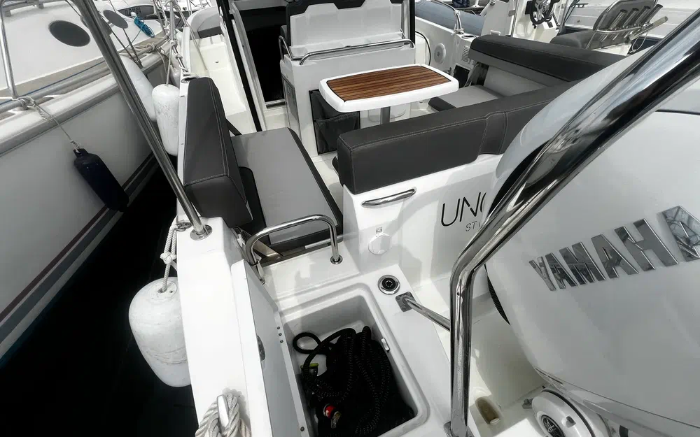 slider 27 Jeanneau Cap Camarat 7.5 WA