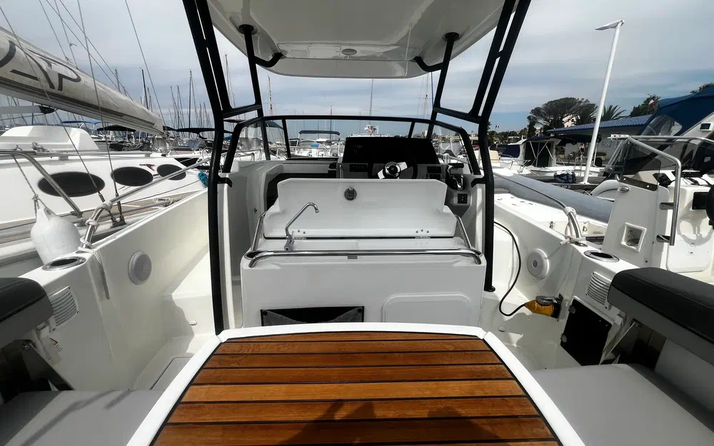 slider 30 Jeanneau Cap Camarat 7.5 WA